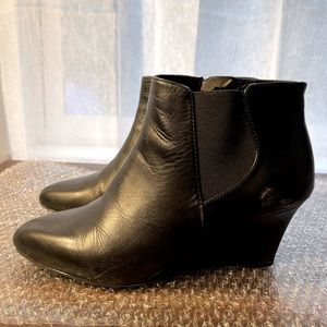 Nine West leather wedges booties